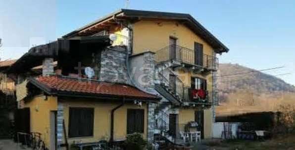 appartamento in vendita a Brovello-Carpugnino in zona Brovello