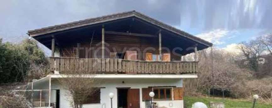 casa indipendente in vendita a Brovello-Carpugnino