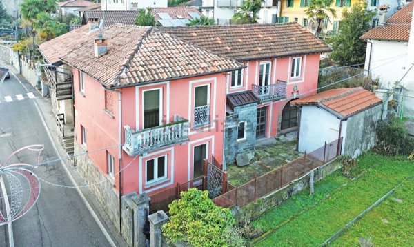 casa indipendente in vendita a Brovello-Carpugnino