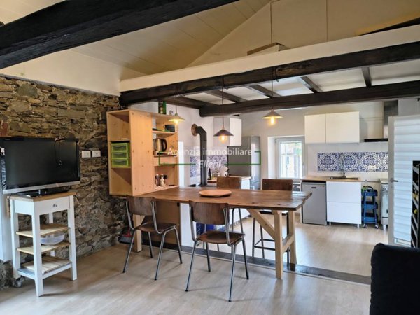 casa indipendente in vendita a Brovello-Carpugnino in zona Carpugnino