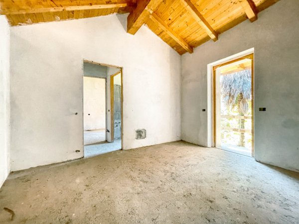 casa indipendente in vendita a Brovello-Carpugnino in zona Brovello