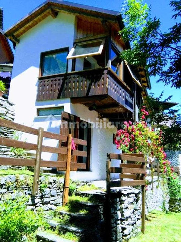 casa indipendente in vendita a Calasca-Castiglione in zona Vigino