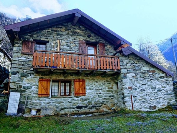 quadrivano in vendita a Calasca-Castiglione