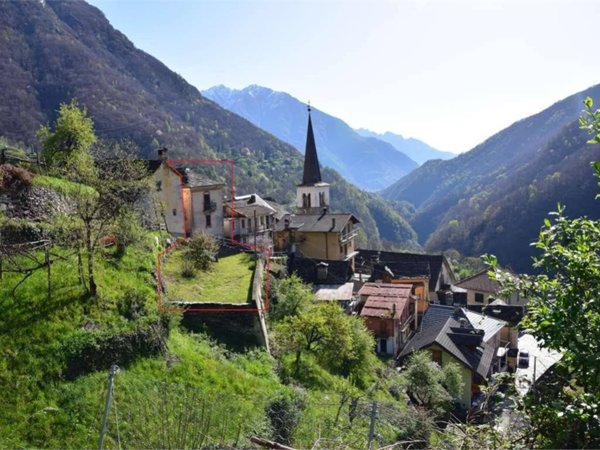 casa indipendente in vendita a Calasca-Castiglione