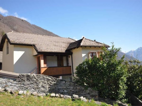 casa indipendente in vendita a Calasca-Castiglione in zona Molini