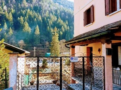 appartamento in vendita a Calasca-Castiglione