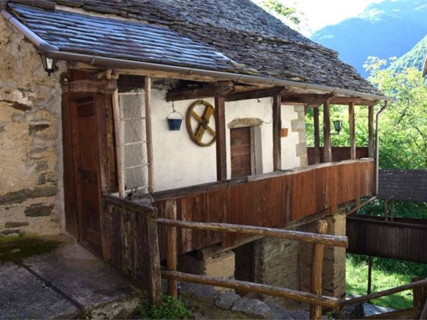 casa indipendente in vendita a Calasca-Castiglione