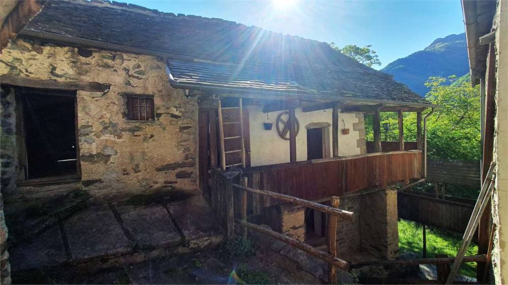 appartamento in vendita a Calasca-Castiglione