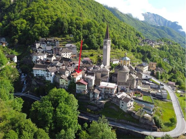casa indipendente in vendita a Calasca-Castiglione in zona Antrogna