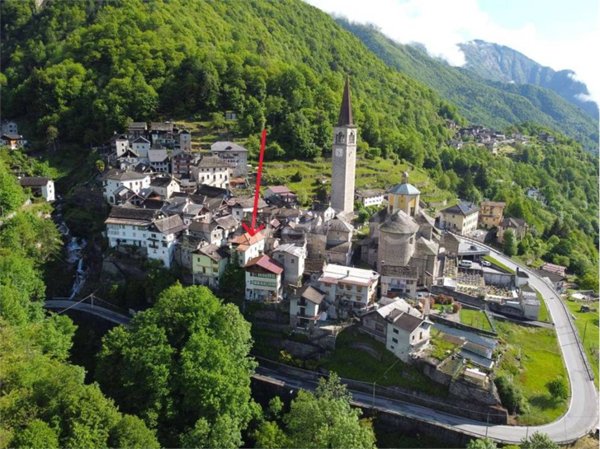 casa indipendente in vendita a Calasca-Castiglione in zona Antrogna