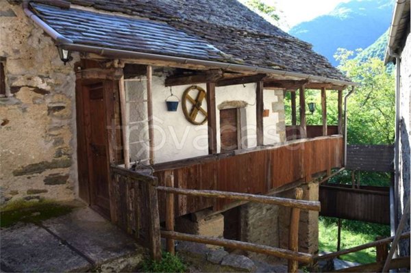 appartamento in vendita a Calasca-Castiglione