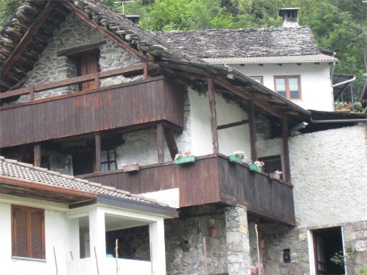 pentavano in vendita a Calasca-Castiglione in zona Barzona