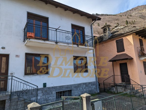 casa indipendente in vendita a Calasca-Castiglione in zona Vigino