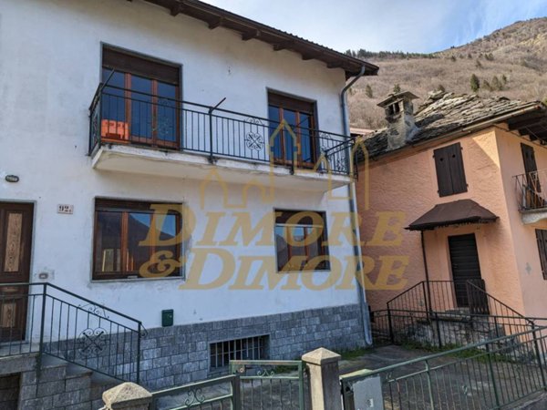 casa indipendente in vendita a Calasca-Castiglione in zona Vigino