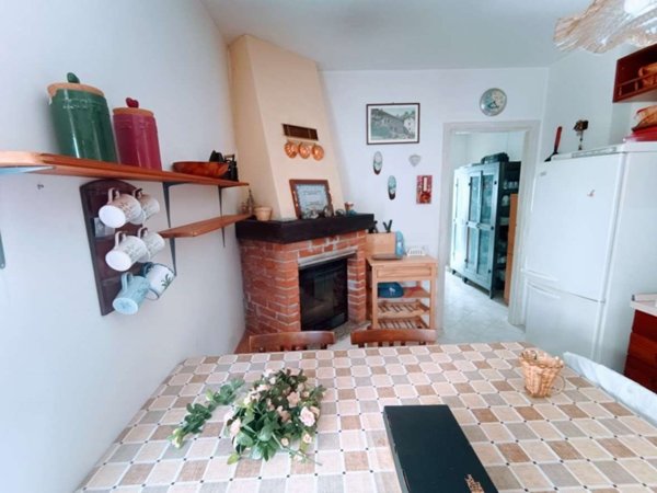 casa indipendente in vendita a Calasca-Castiglione in zona Antrogna