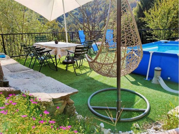 casa indipendente in vendita a Calasca-Castiglione