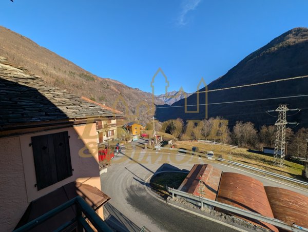 casa indipendente in vendita a Calasca-Castiglione in zona Vigino