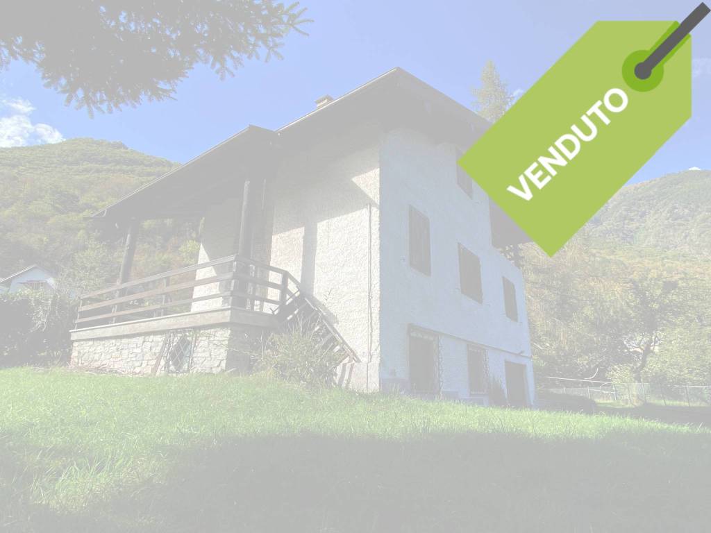 casa indipendente in vendita a Calasca-Castiglione in zona Calasca Dentro