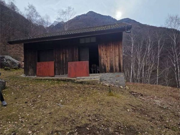 casale in vendita a Calasca-Castiglione