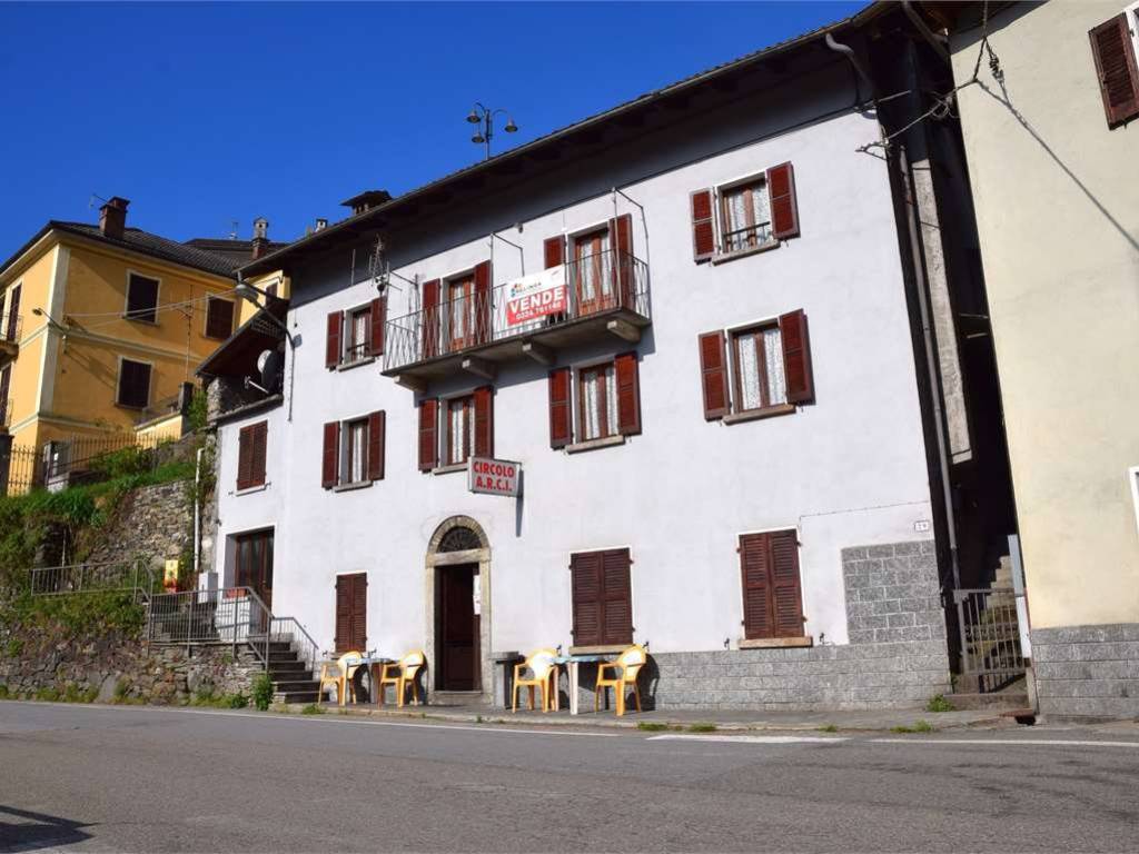 casa indipendente in vendita a Calasca-Castiglione