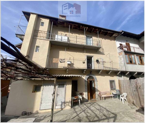 casa indipendente in vendita a Cambiasca in zona Ramello