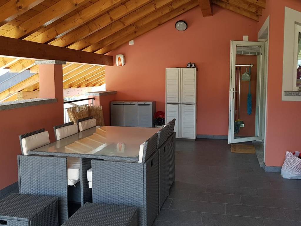 appartamento in vendita a Cambiasca in zona Comero