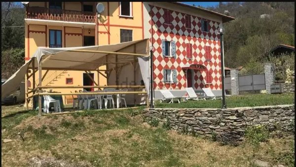 appartamento in vendita a Cambiasca