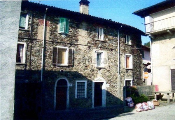 appartamento in vendita a Cambiasca
