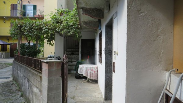 appartamento in vendita a Cambiasca in zona Comero