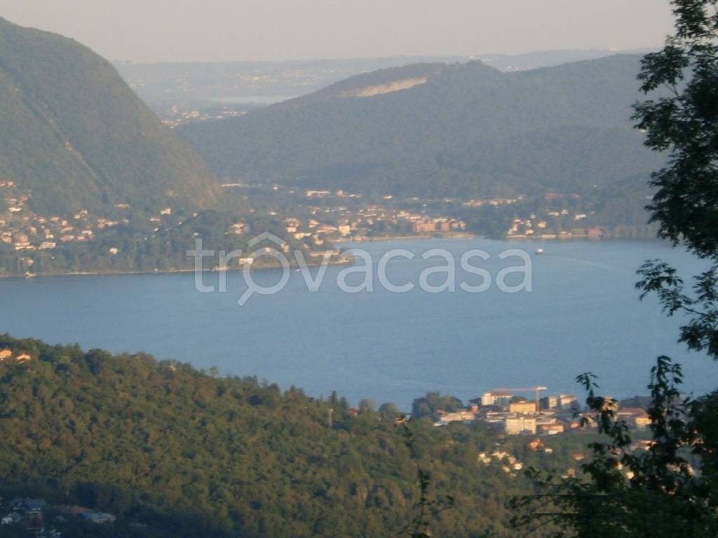 casa indipendente in vendita a Cambiasca in zona Ramello