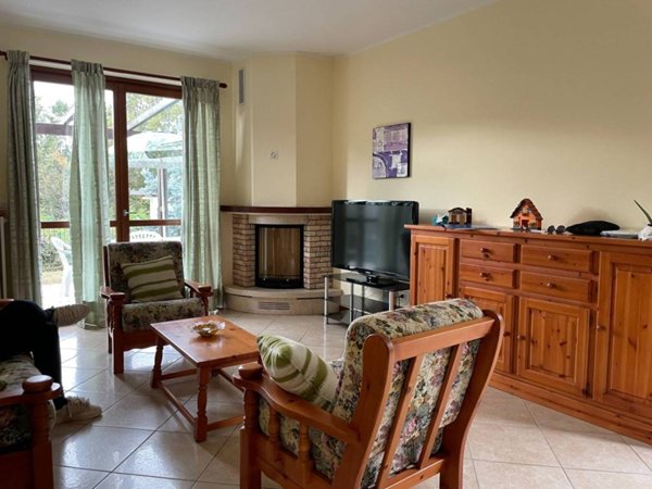 casa indipendente in vendita a Cambiasca