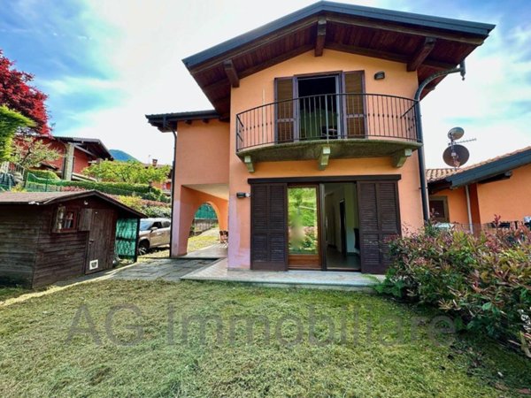 casa indipendente in vendita a Cambiasca