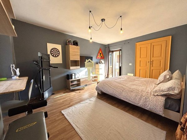 casa indipendente in vendita a Cambiasca