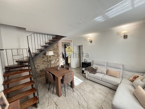 appartamento in vendita a Cambiasca in zona Ramello