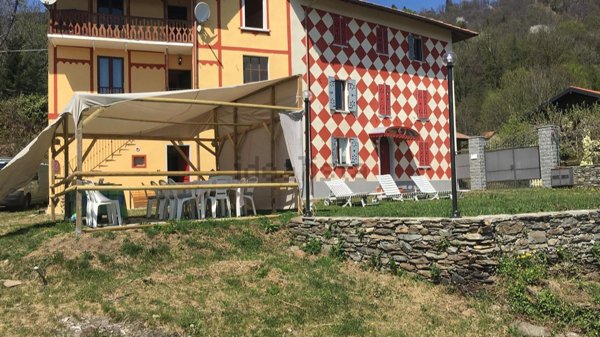 casa indipendente in vendita a Cambiasca