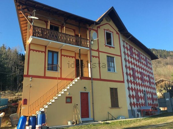 casa indipendente in vendita a Cambiasca