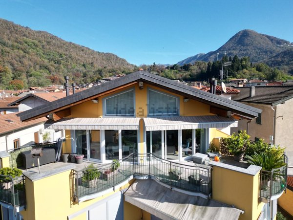 appartamento in vendita a Cambiasca