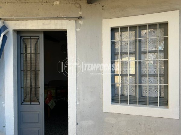 appartamento in vendita a Cambiasca in zona Comero
