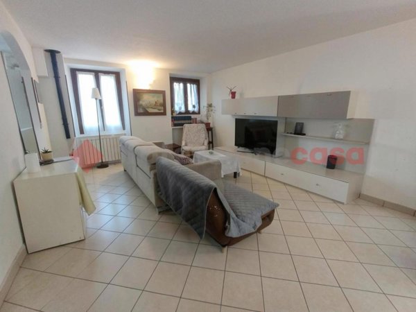 casa indipendente in vendita a Cambiasca