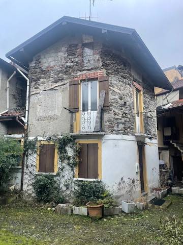 casa indipendente in vendita a Cambiasca in zona Comero