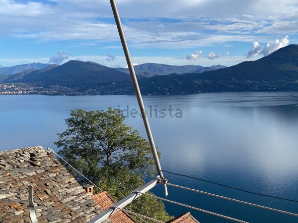 casa indipendente in vendita a Cannero Riviera in zona Donego