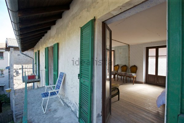 casa indipendente in vendita a Cannero Riviera in zona Oggiogno