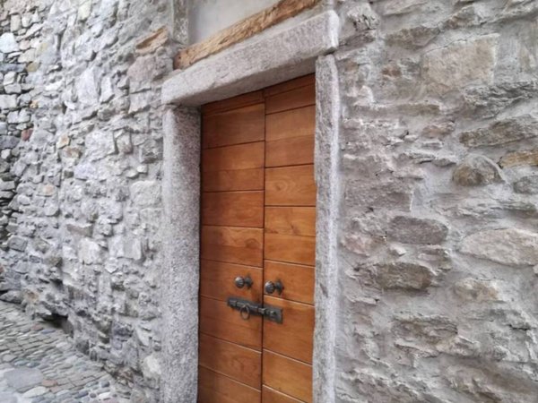casa indipendente in vendita a Cannero Riviera in zona Oggiogno