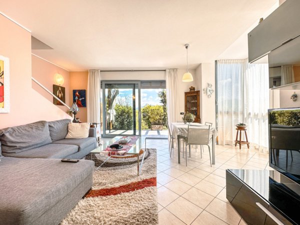 casa indipendente in vendita a Cannero Riviera in zona Ponte