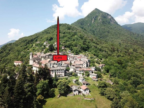 casa indipendente in vendita a Cannero Riviera in zona Oggiogno
