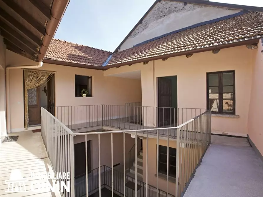 casa indipendente in vendita a Cannero Riviera in zona Oggiogno