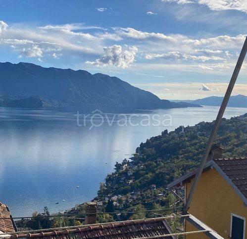 casa indipendente in vendita a Cannero Riviera in zona Donego
