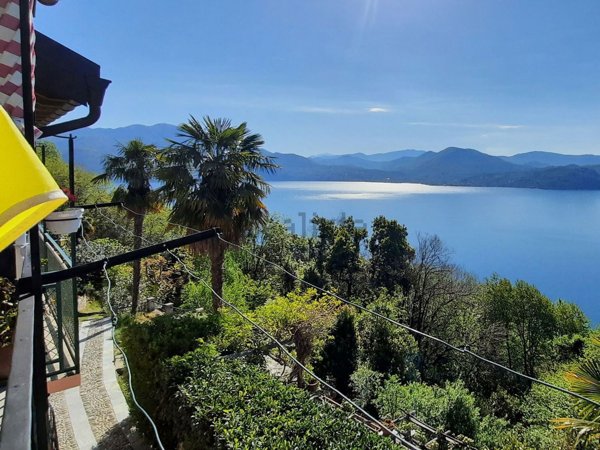 appartamento in vendita a Cannero Riviera in zona Donego