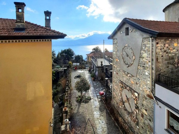 casa indipendente in vendita a Cannero Riviera in zona Oggiogno