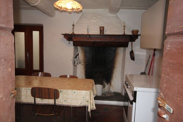 casa indipendente in vendita a Cannero Riviera in zona Oggiogno